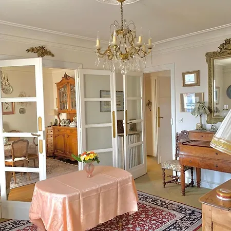 Apartment Prestigious Parisian Vintage Paris