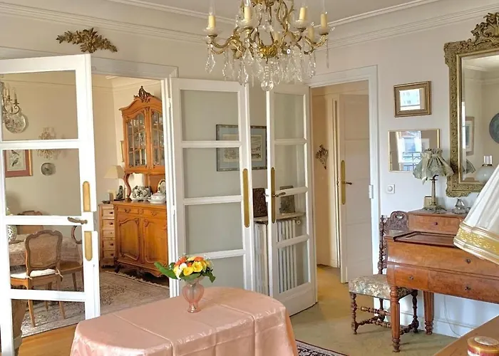 Apartament Prestigious Parisian Vintage Paryż